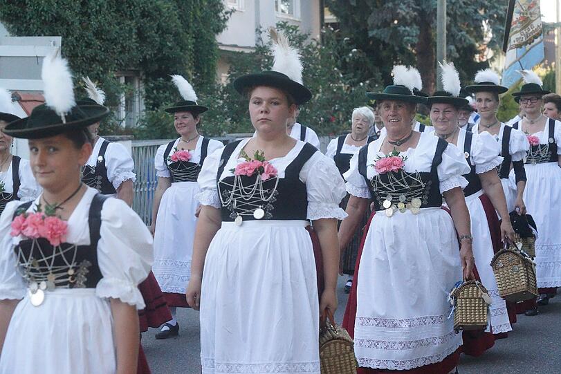 Der Festzug, der Anstich, die Gäste: So schön ist's beim Aubinger Herbstfest.