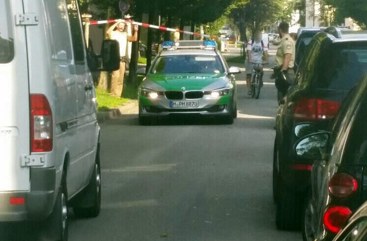 Die Bluttat ereignete sich in der Bayerischzeller Straße, im Herzen von Giesing. Die ersten Bilder vom Tatort.