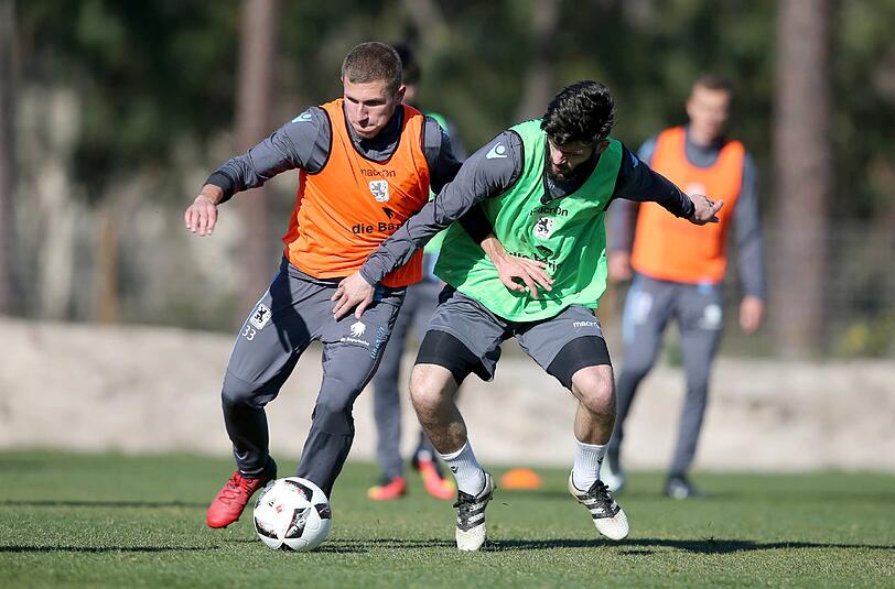 Die Bilder vom Dienstagstraining der Löwen in Troia.
