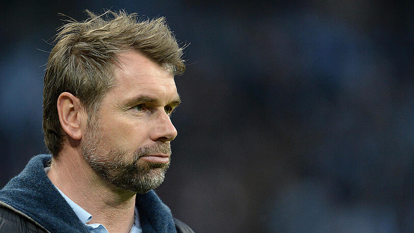 Der neue Mann auf der HSV-Trainerbank: Bernd Hollerbach.