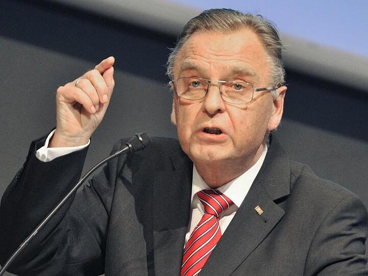 Hans-Jürgen Papier sieht die Freiheitsrechte in der Corona-Krise nicht ausreichend geschützt.