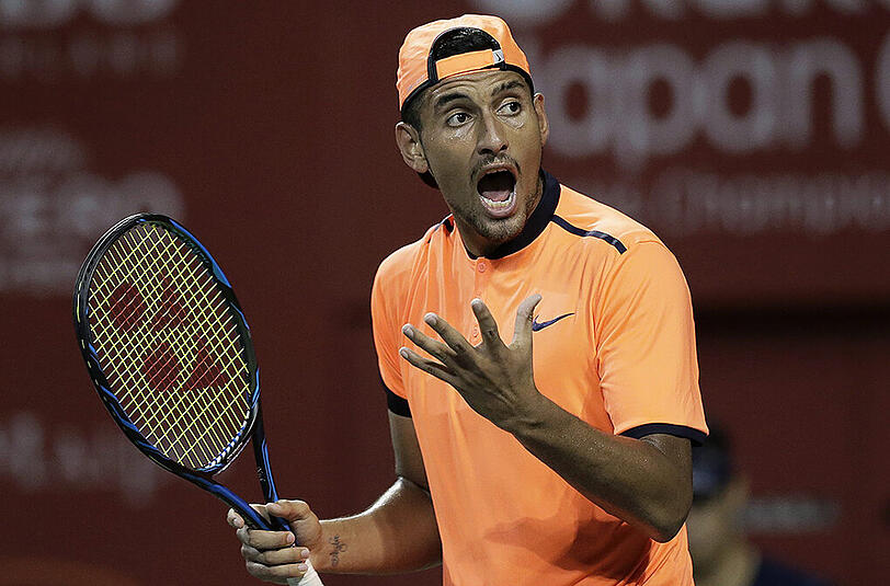 Im vergangenen Jahr war Kyrgios bereits für einen Monat gesperrt worden, weil er während eines Matches gegen Stan Wawrinka die Freundin des Schweizers beim Seitenwechsel in drastischen Worten als Fremdgängerin bezeichnet hatte.