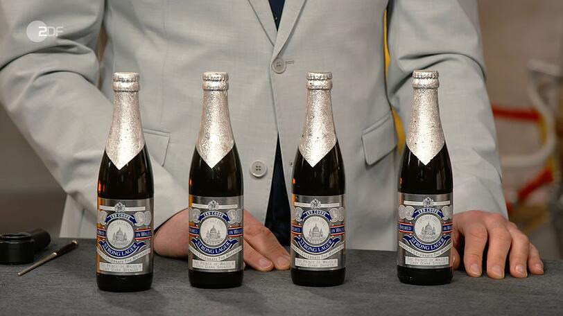 Wier Kümmel erläuterte, wurde das besondere Bier anlässlich der Hochzeit von Prinz Charles von Wales und Lady Diana Spencer verkauft. Wier Kümmel erläuterte, wurde das besondere Bier anlässlich der Hochzeit von Prinz Charles von Wales und Lady Diana Spencer verkauft.