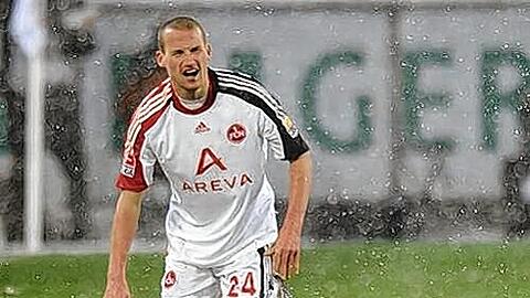 Kniefall bei der Club-Pleite in Köln und bald mit Schalke auf Höhenflug? Es sieht so aus, als hätte der FCN Peer Kluge schon abgeschrieben.