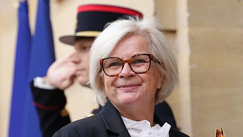 Die bisherige Arbeitsministerin Vautrin übernimmt die Leitung des Verteidigungsministeriums.