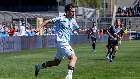 Tim Danhof trifft sehenswert bei Freisto&szlig; gegen Ulm.