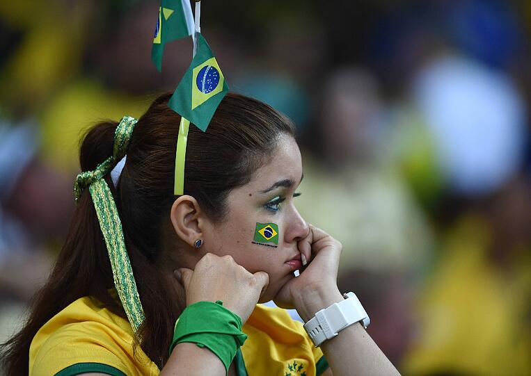 Die brasilianischen Fans konnten es nicht fassen. Ergreifende Szenen der Trauer. Die Bilder.