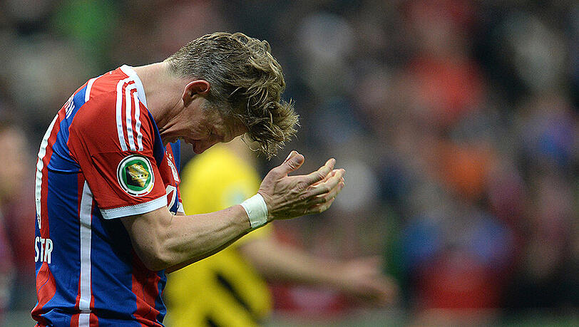 Bastian Schweinsteiger ärgert sich über eine vertane Kopfballchance! Bastian Schweinsteiger ärgert sich über eine vertane Kopfballchance!
