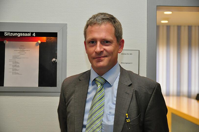 Jurist Stefan Schünemann hat Angst vor Neo-Nazis. Er will einen Waffenschein.
