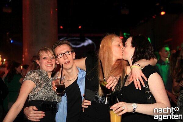 So heiß war der Fasching 2012 in den Münchner Clubs. Die Partybilder...