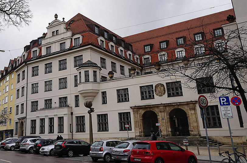 In diesem noblen Wohnhaus wurde die Frau ermordet.