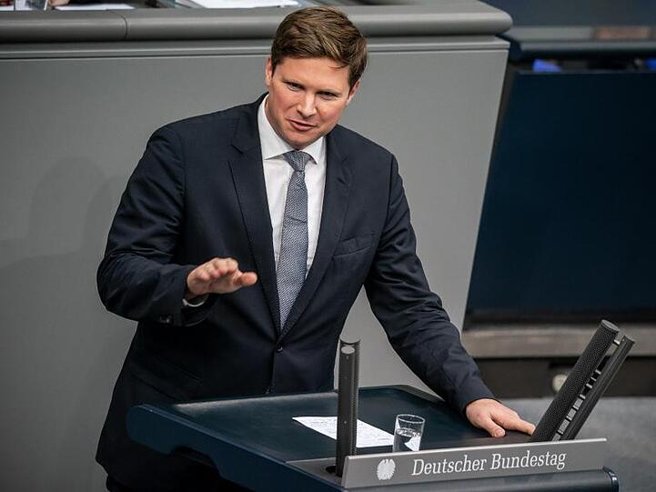 Florian Toncar (FDP) spricht. Foto: Michael Kappeler/dpa/Archivbild