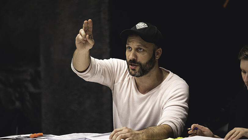 Tobias Kratzer bei einer Probe im Royal Opera House Covent Garden. Tobias Kratzer bei einer Probe im Royal Opera House Covent Garden.