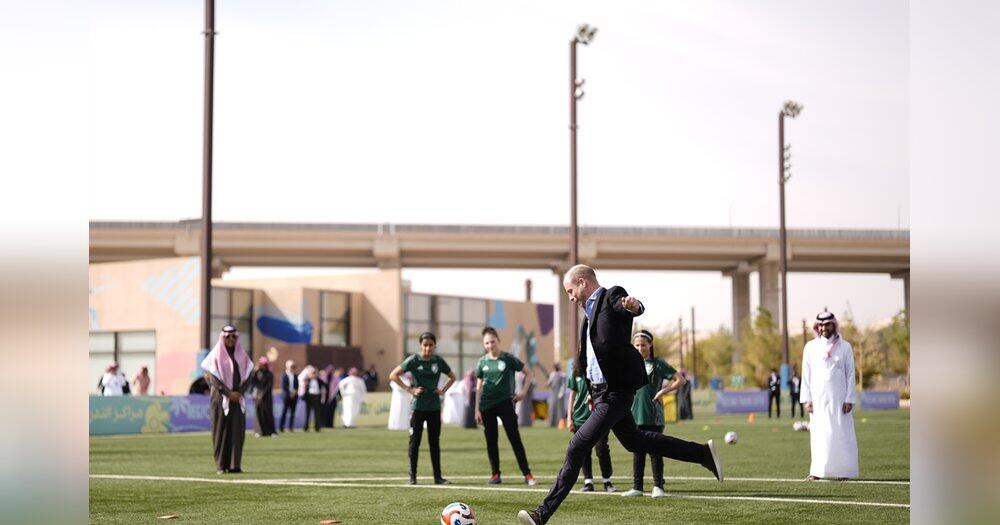 Prinz-William-in-Saudi-Arabien-Thronfolger-trainiert-mit-Fu-ballteam