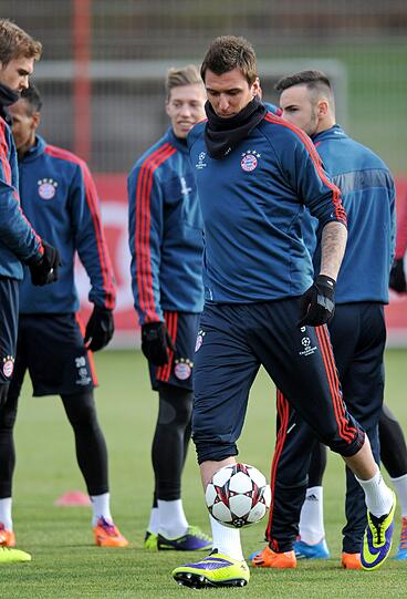 Der FC Bayern trainiert vor dem Spiel gegen Manchester City - die Bilder