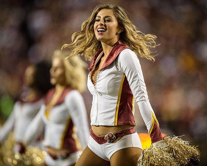 Der 50. Super Bowl zwischen den Denver Broncos und den Carolina Panthers steht an: In unserer Bilderstrecke zeigen wir schonmal die Cheerleader der NFL. Viel Spaß beim Durchklicken!