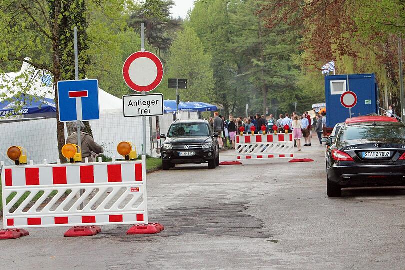 Selten ist eine Veranstaltung in Harlaching so umstritten gewesen wie das Burschenfest. Die AZ hat sich selber ein Bild gemacht.