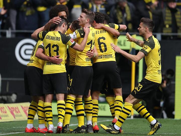 Borussia Dortmund hat die Hoffnung auf ein Happy End im Titelkampf noch nicht beerdigt.