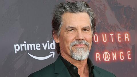 Josh Brolin kann die Einstellung von "Outer Range" nicht verstehen.