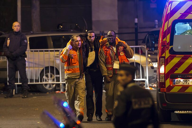 Schüsse, Explosionen, Tote und Verletzte: die Bilder von der verheerenden Anschlagsserie in Paris.