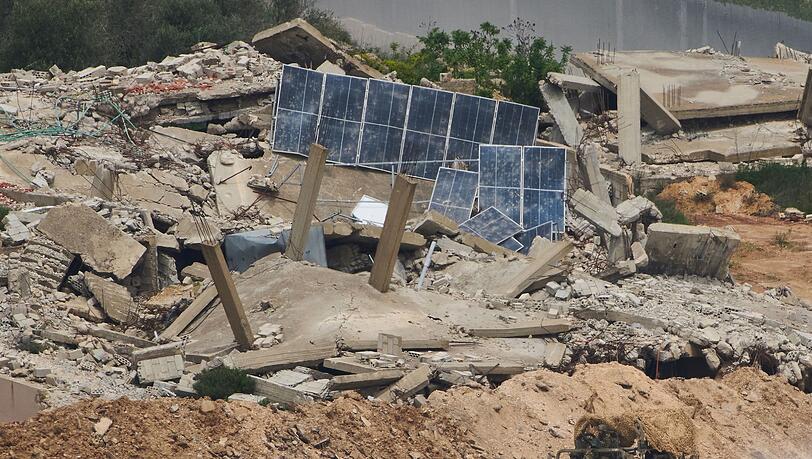 Israels Premier ordnet eine Ausweitung der Sicherheitszone im S&uuml;dlibanon an.