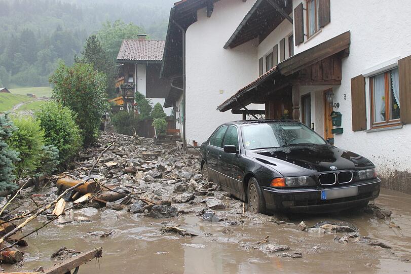 Bilder von der Schlammlawine in Oberstdorf vor einigen Tagen.