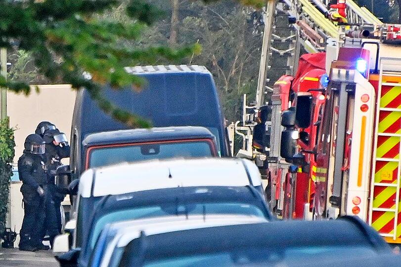 Sprengstoff vor Ort: Spezialkräfte der Polizei im Einsatz.