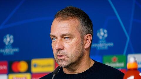 Hat sich mit Bayern bereits für das Königsklassen-Achtelfinale qualifiziert: Trainer Hansi Flick.