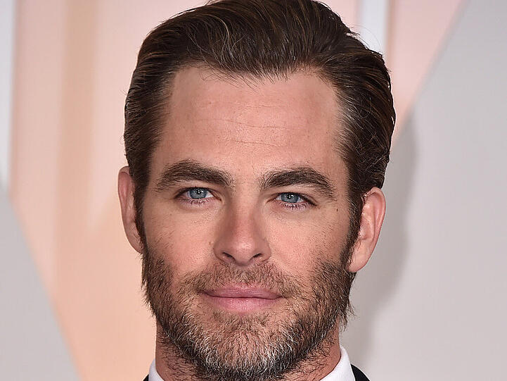 Chris Pine kann sich offenbar über eine dicke Gehaltserhöhung freuen