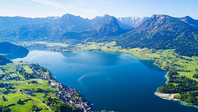 Der Wolfgangsee liegt in der österreichischen Region Salzkammergut.