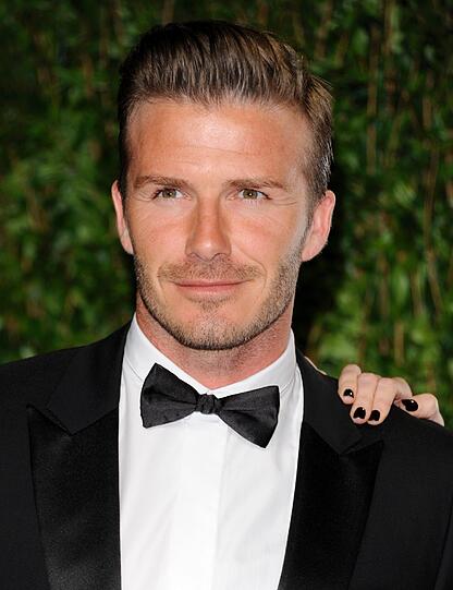 ... Heute hat der Fußballer David Beckham sich dem Hollywood-Schick angepasst.