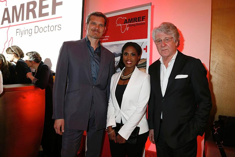 Götz Otto, Motsi Mabuse und Marcel Reif bei der AMREF Charity Gala "Come fly with us" zugunsten 50 Jahre AMREF FLYING DOCTORS im Rilano No.6 Lenbach Palais in München am 21.03.2014.