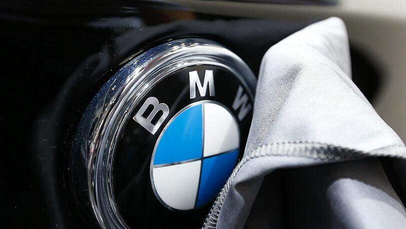 BMW löst VW an der Spitze der beliebtesten Dax-Konzerne ab. BMW löst VW an der Spitze der beliebtesten Dax-Konzerne ab.