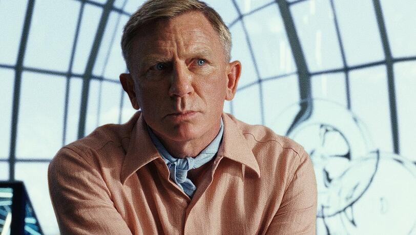 Daniel Craig als Detektiv Benoit Blanc in "Glass Onion".