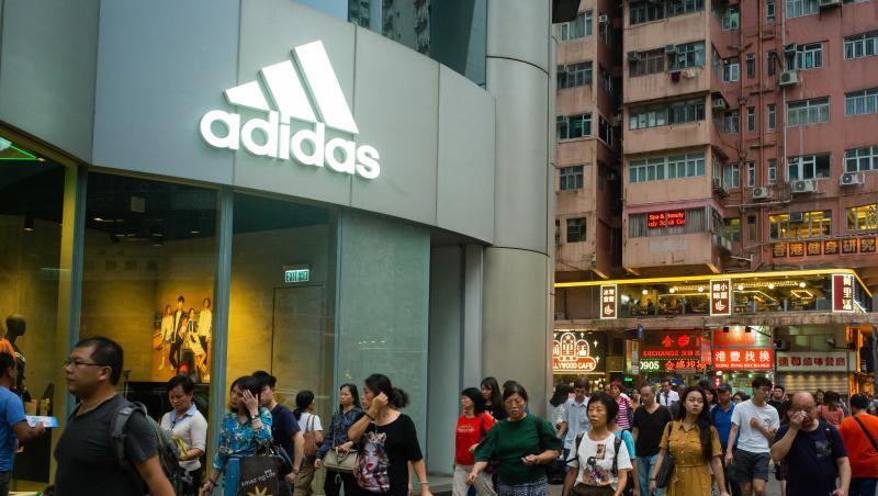 Adidas Geschäft in Hong Kong. Foto: Gregor Fischer/dpa/Archivbild Adidas Geschäft in Hong Kong. Foto: Gregor Fischer/dpa/Archivbild
