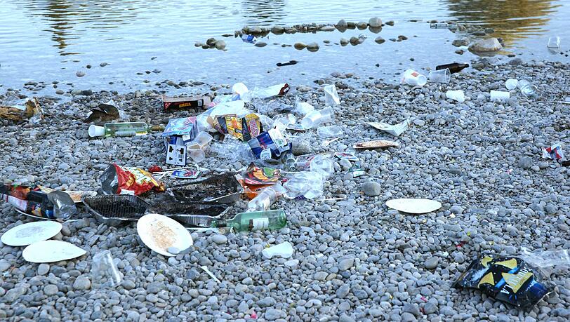 Einweggrills &ndash; eine Plage.