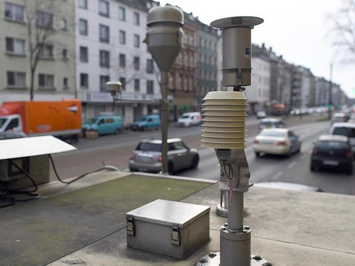 Die Umwelthilfe hat vor Gerichten in mehreren deutschen Städten Fahrverbote für ältere Diesel-Fahrzeuge erstritten.