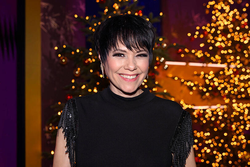 Engagiert für Kinder in Not: Schlagersängerin Francine Jordi bei der Sternstunden-Gala 2025 in der Frankenhalle in Nürnberg.