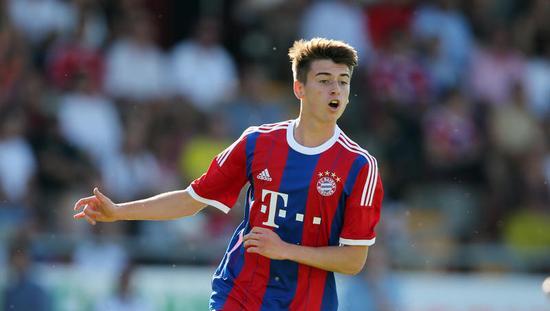 Lukas Scholl, der Sohn von Ex-Bayern Star Mehmet, spielt für Bayern II. Lukas Scholl, der Sohn von Ex-Bayern Star Mehmet, spielt für Bayern II.