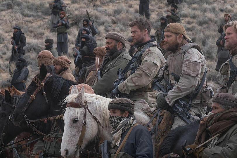 Captain Mitch Nelson  erhält den Auftrag die wichtige Stadt Masar-e Scharif von Taliban und al-Qaida Kämpfern zu befreien.