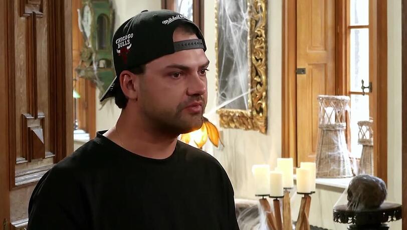 Tränen bei Jimi Blue Ochsenknecht: Er entscheidet sich in "Die Verräter" gegen seine Promi-Kollegen. Tränen bei Jimi Blue Ochsenknecht: Er entscheidet sich in "Die Verräter" gegen seine Promi-Kollegen.