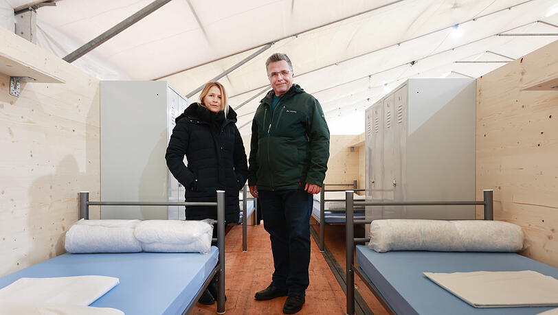 Sozialreferentin Dorothee Schiwy und Gerhard Meyer, er leitet seit 2020 das Amt für Wohnen und Migration der Stadt. Sozialreferentin Dorothee Schiwy und Gerhard Meyer, er leitet seit 2020 das Amt für Wohnen und Migration der Stadt.
