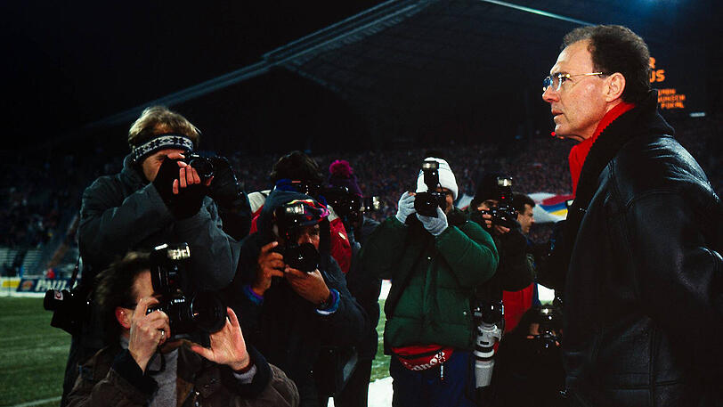 13. Februar 1994: Mehr als zwei Monate hat die Liga pausiert, und der FC Bayern will in der Rückrunde mit neuem Trainer die Jagd auf Herbstmeister Frankfurt eröffnen. Der Start von Franz Beckenbauer jedoch misslingt beim 1:3 (1:1) gegen den VfB Stuttgart.