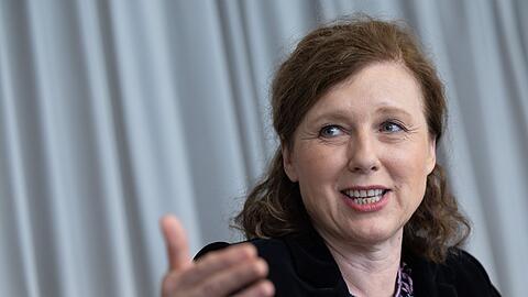 EU-Kommissionsvize Vera Jourova widerspricht der Kritik am geplanten EU-Medienfreiheitsgesetz.