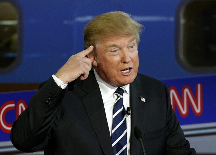Schon durch seine Gestik wirkt Donald Trump provozierend.