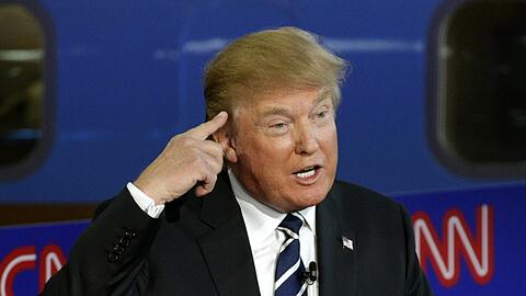 Schon durch seine Gestik wirkt Donald Trump provozierend.