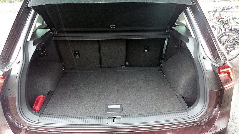 Der Tiguan-Kofferraum schluckt bei Bedarf 615 bis 1675 Liter &ndash; das sind gute Werte.