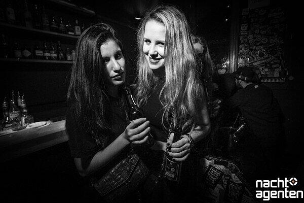Die besten Party-Bilder vom Sonntag. Hier im Crux.
