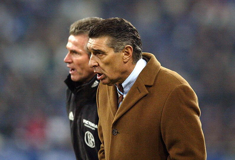 Schalke Manager Rudi Assauer sagte damals: &bdquo;Der Jupp ist ein Fußballer der alten Schule, aber wir haben 2004&ldquo;. Sieht man die aktuelle Form des FC Bayern muss man sagen: So kann man sich täuschen...