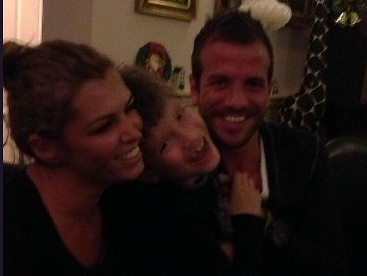Können alle wieder lachen: Rafael van der Vaart (r.) und seine neue kleine Familie